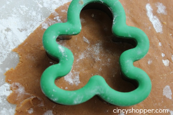 Gingerbread Man Cookie Recipe. A Perfect Christmas cookie. Let the kids decorate and place on the dessert table.