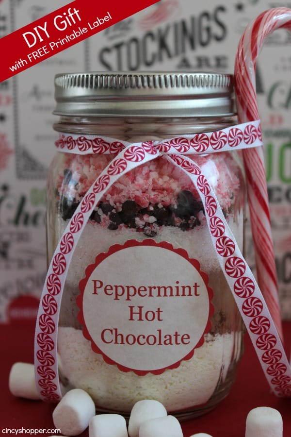 Peppermint-Hot-Chocolate-Gift-in-a-Jar