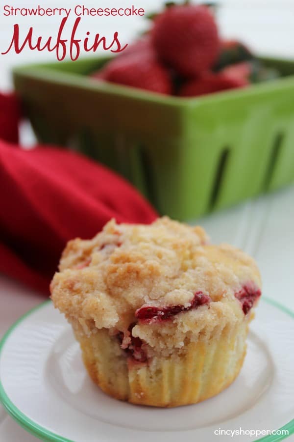 Strawberry-Cheesecake-Muffins