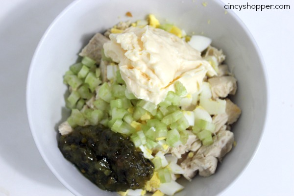 CopyCat Chick-fil-A Chicken Salad Sandwich Recipe. Great to make at home for quick and easy lunch and dinners. Perfect for spring and summer.