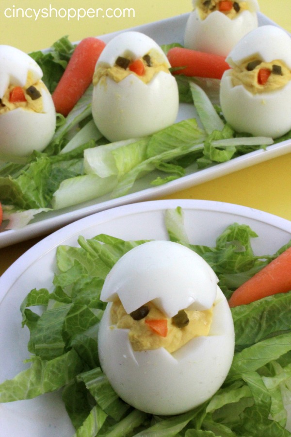 These Easter Chicks Deviled Eggs are so simple to make and look so darn cute! Whip them up quite quickly for your Easter dinner side dish or appetizer. #Easter