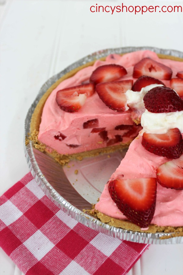 No Bake Easy Strawberry Pie- Super Simple and comes together quickly. Makes for a great summer BBQ dessert.