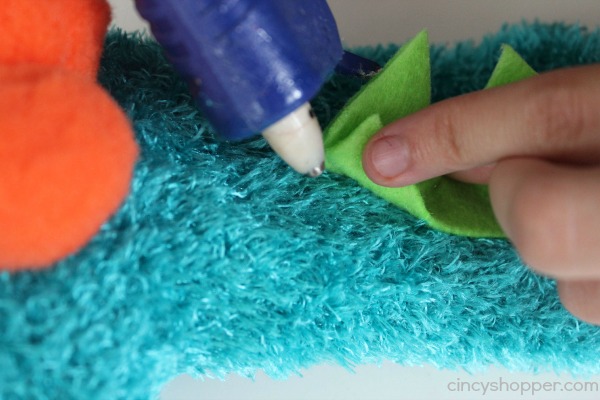 DIY Monster Sock Puppet 8