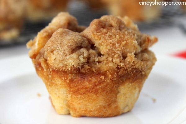 French Toast Cups Recipe. Absolute delish. Super simple and great for feeding a crowd for holiday breakfasts or brunches