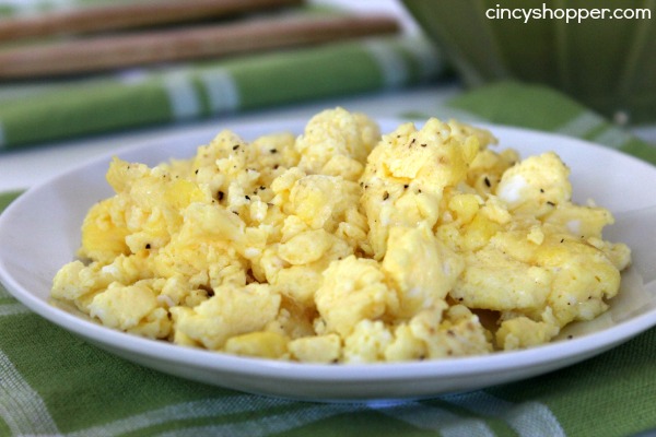 Oven Scrambled Eggs Recipe- Making your eggs in the oven is great for feeding a crowd or large family (like mine). Super simple for quick breakfasts!