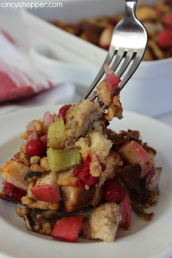 Cranberry Apple Walnut Stuffing Recipe- This not a plain herb stuffing that you are most likely use to. This dressing is loaded up with the yummy flavors of cranberries, apples and walnuts. Perfect Thanksgiving and Christmas Side Dish.