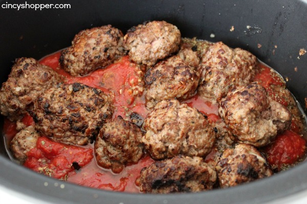 Slow Cooker Italian Meatballs Recipe- Incredible and tasty meatball that is perfect for pasta dishes, appetizers or subs.