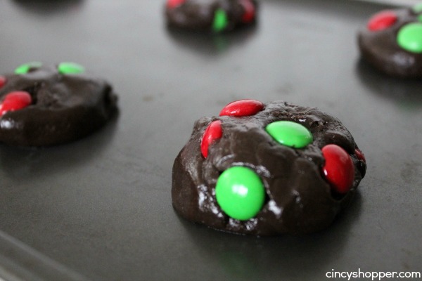 Christmas M&M Cake Mix Cookies - Super simple Christmas Cookie idea for the holidays.