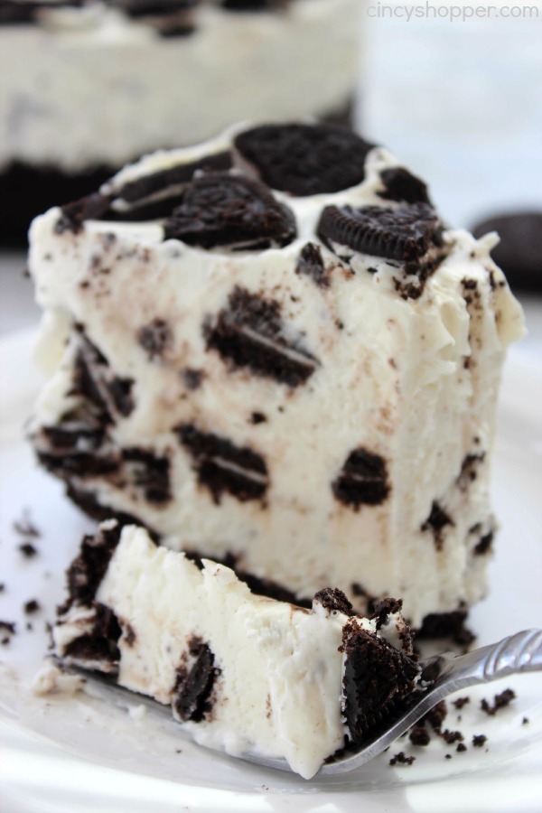 No Bake Oreo Cheesecake-  looks and tastes like it could be on the menu of a high end restaurant. Super simple with no baking involved.