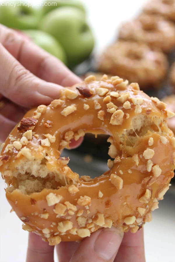 Caramel Apple Donuts - Easy and delish donut idea for fall. Great for breakfast or dessert.