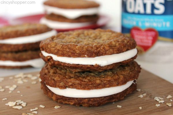 Oatmeal Creme Pies (Like Little Debbie) - Super easy to make at home. So much better than store bought.