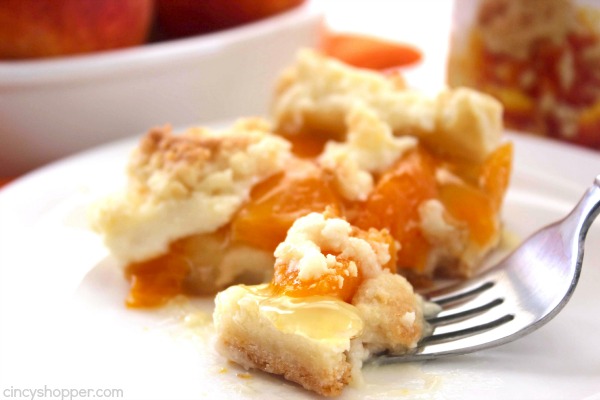 Peaches and Cream Bars - Super simple recipe that can be made with fresh or canned peaches. Great for a summer bbq or evening dessert.