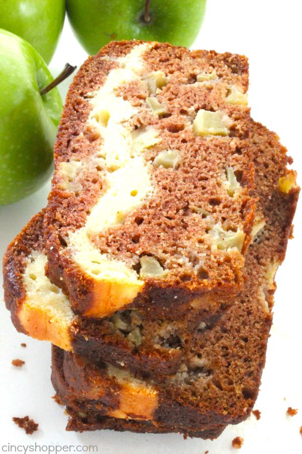 Apple Cinnamon Cream Cheese Bread -Yes, this yummy quick bread is stuffed with a yummy cream cheese layer that blends so well with the apples and cinnamon.