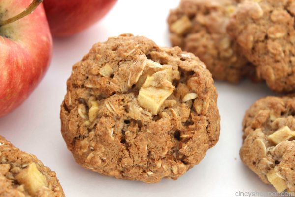 Apple Cinnamon Oatmeal Cookies- make for the perfect fall dessert or even an on the go breakfast.