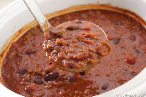 Slow Cooker Chili - perfect Crock-Pot meal idea for fall. You will find a bit of a kick in this chili so it is great for those families that like a bit of heat.