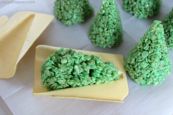 Krispie Treat Christmas Trees - make for a cute classroom, office, or holiday party treat.