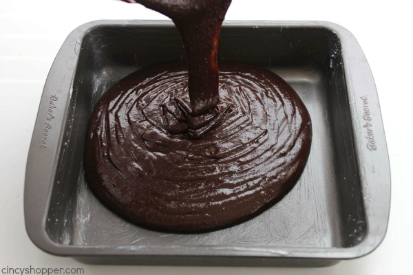 Easy Cheesecake Brownies - Fudge brownies with yummy cheesecake swirls. Super quick dessert idea. 