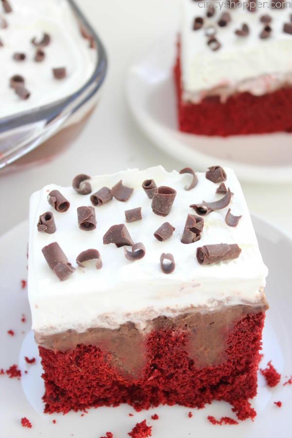 Red Velvet Poke Cake - Super simple dessert idea that tastes AMAZING! Perfect for the holidays.