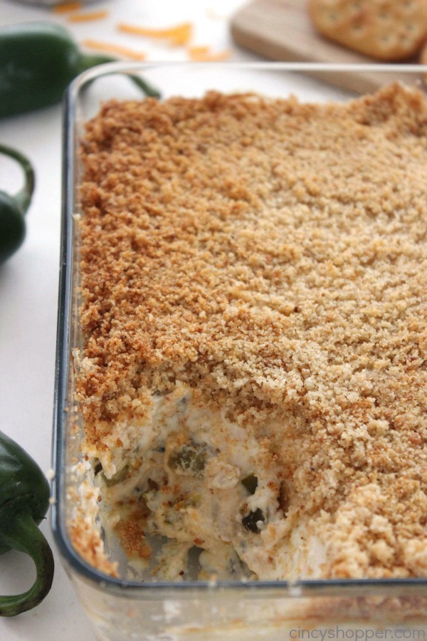 Jalapeno Popper Dip - A hot dip with all the flavors you find in those cream cheese filled jalapeño poppers that are so darn tasty