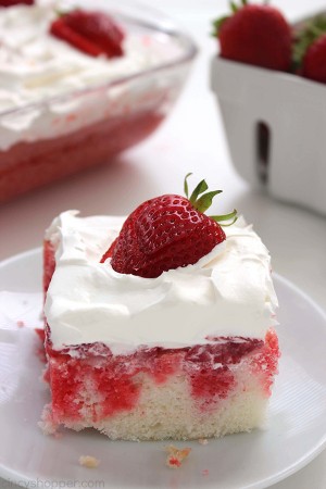 Strawberry Poke Cake - Cincyshopper