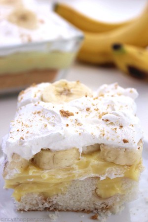 Banana Pudding Poke Cake - CincyShopper