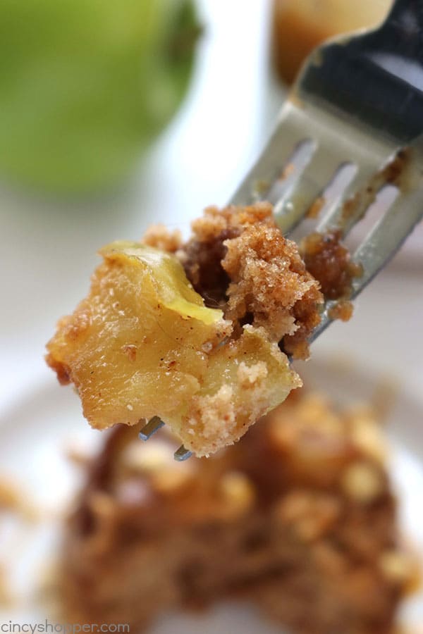 Mini Apple Upside Down Cakes - loaded with lots of fresh apples and a cinnamon spiced sauce. Eat them as is or add on some caramel and nuts.