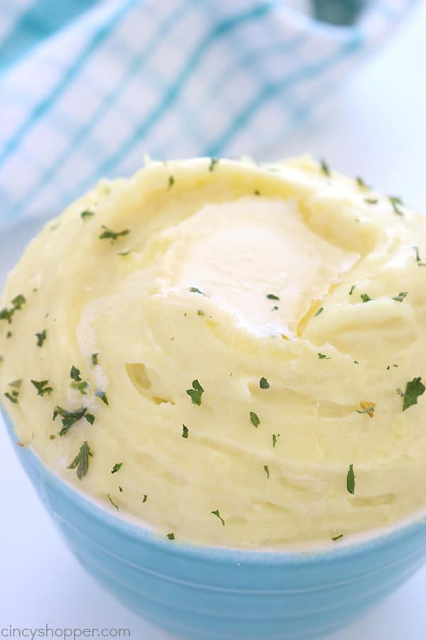 These are The Best Mashed Potatoes. You will find them rich and creamy and oh so easy! Perfect for a every day dinner or great for holidays like Easter, Thanksgiving, and Christmas.