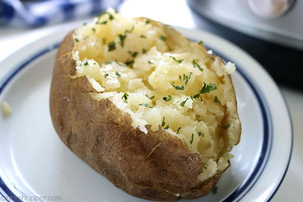 Instant Pot Baked Potatoes - So Quick! No need to turn on your oven. They come out so soft and fluffy. Add on some butter or your other favorite toppings! #Instant Pot #Potatoes