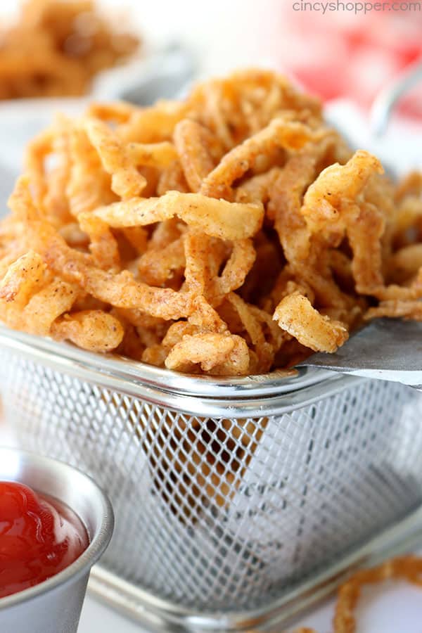 Homemade Onion Strings (straws) - super flavorful, crispy, and addicting!