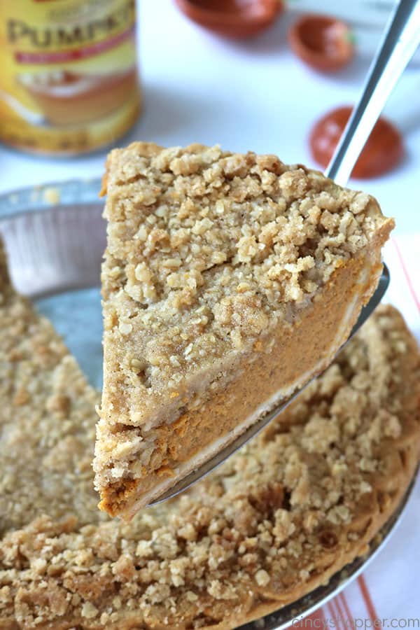 Streusel Pumpkin Pie -easy to make and so much better than a traditional pumpkin pie. Great for Thanksgiving! #Thanksgiving #Pie
