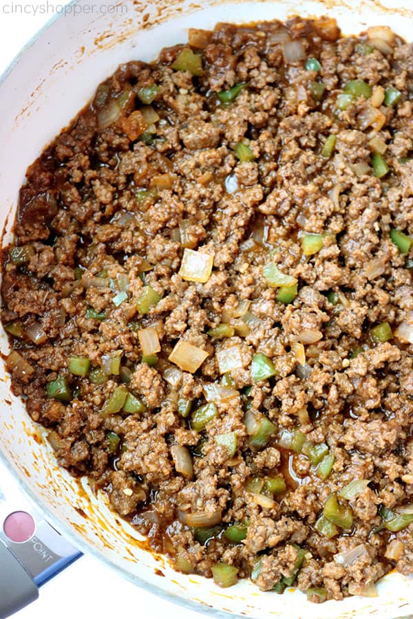 Cooked sloppy joes in pan