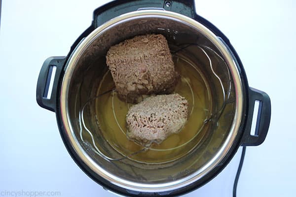 Cooked ground beef from frozen in an Instant Pot.