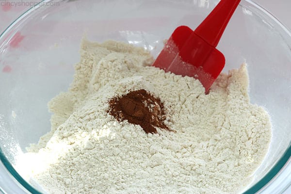 Dry ingredients in a bowl to make banana cake.