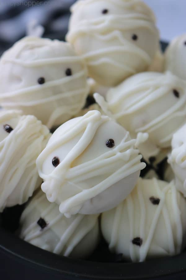 Halloween Mummy Oreo Truffles