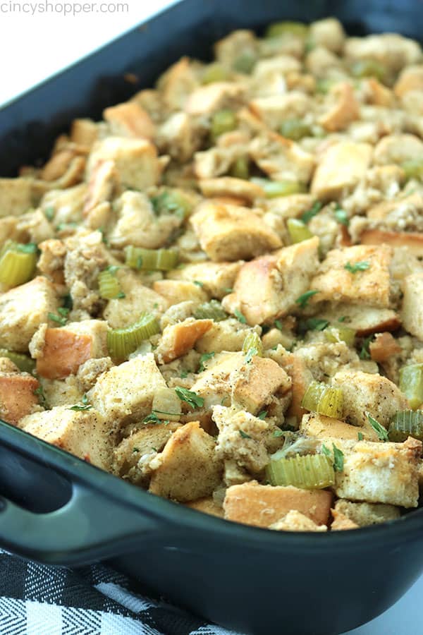 Traditional Thanksgiving Stuffing in a black dish.