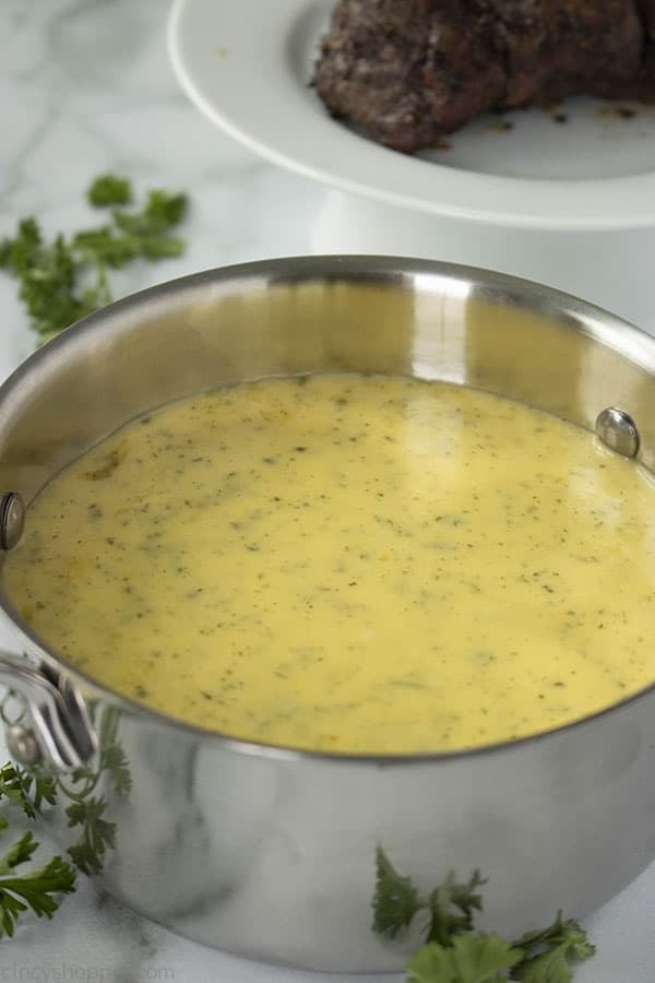 bearnaise sauce recipe in a pot