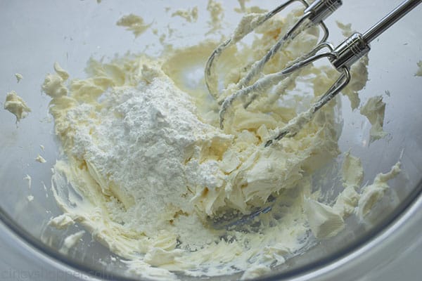 Adding sugar to cream cheese dip