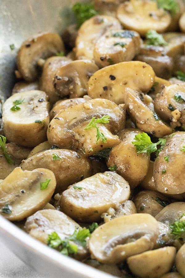 sauteed mushrooms with garlic and parsley