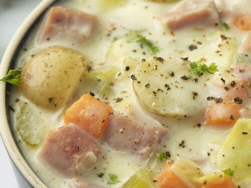 creamy cabbage and potato soup with bacon