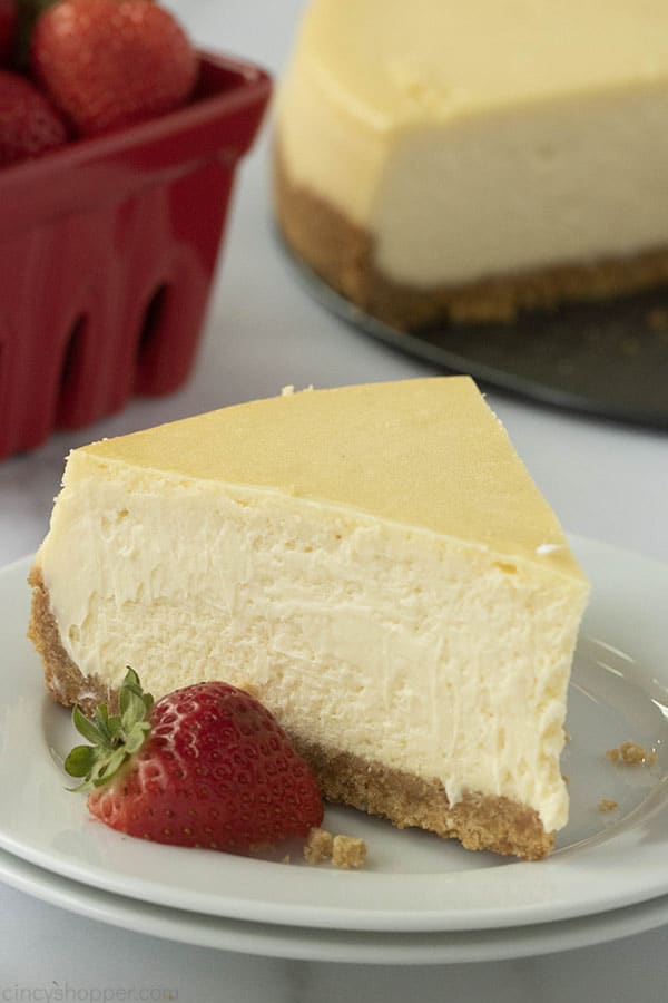 homemade new york style cheesecake