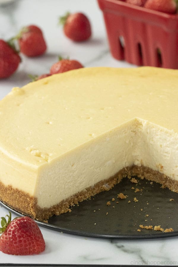baked cheesecake with slices removed