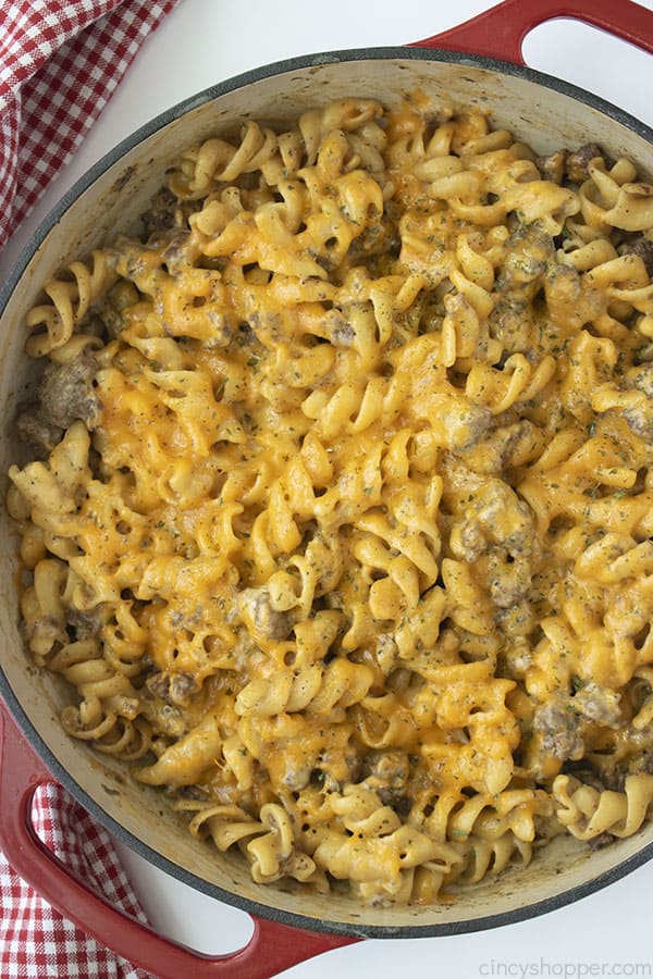 Hamburger Helper Macaroni Cheeseburger in a large red cast iron skillet 