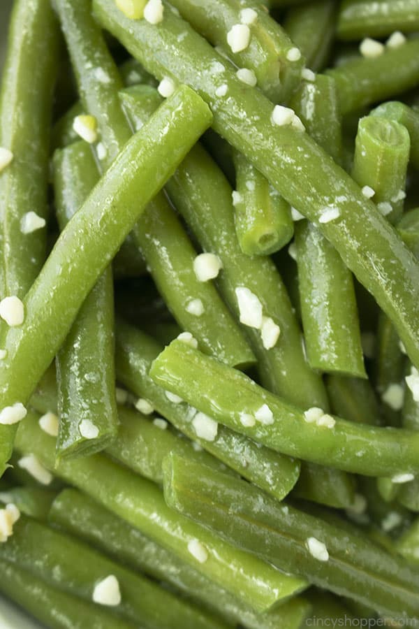 Closeup of green beans with garlic and butter 