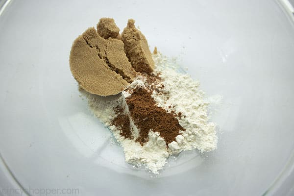 Muffin dry ingredients in a clear bowl