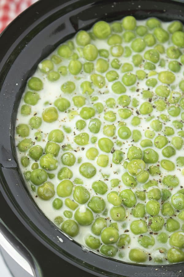 Creamed peas in a slow cooker