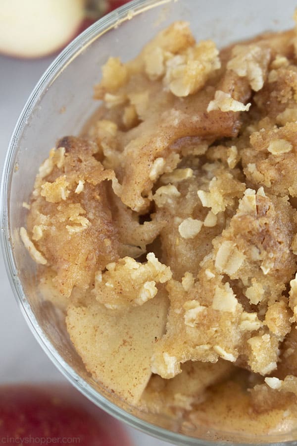 Overhead closeup of Apple Crisp in a clear dish