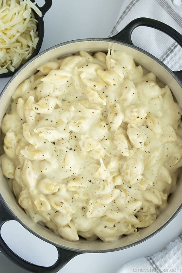CopyCat Panera Mac and Cheese in a pot