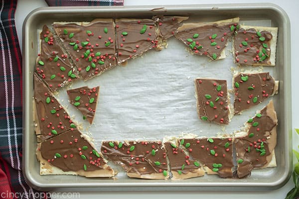 Cut Christmas Crack toffee