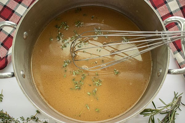 Thyme added to turkey gravy