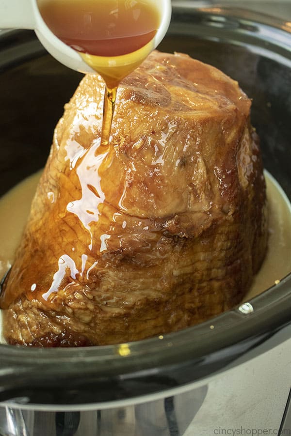Maple syrup pore don ham in slow cooker